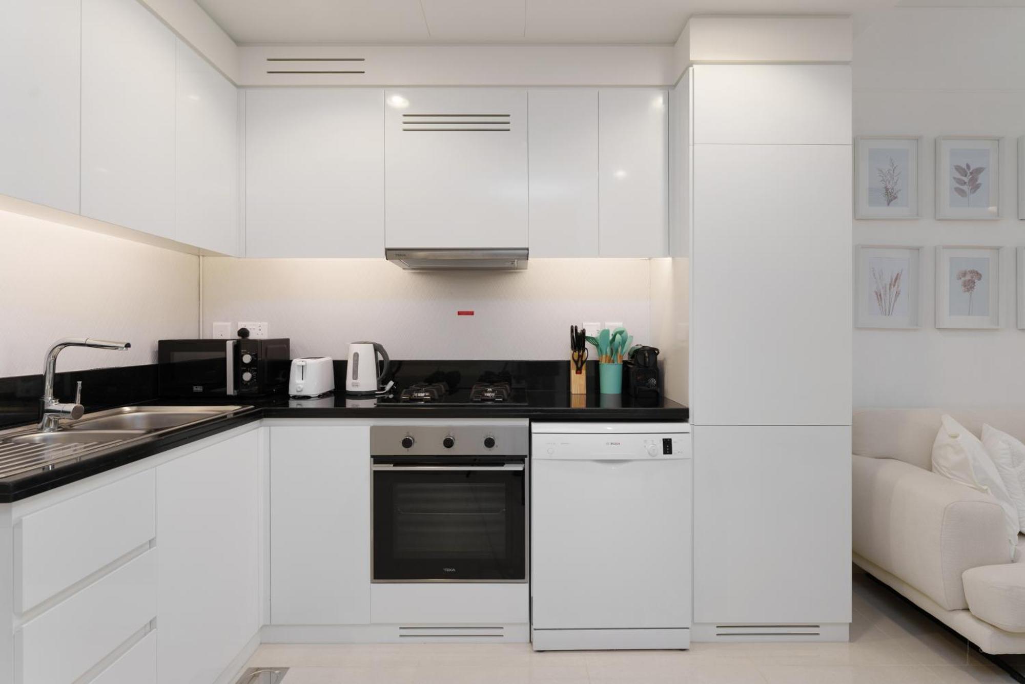 Apartment Maison Privee - Chic Retreat In Prime Location *