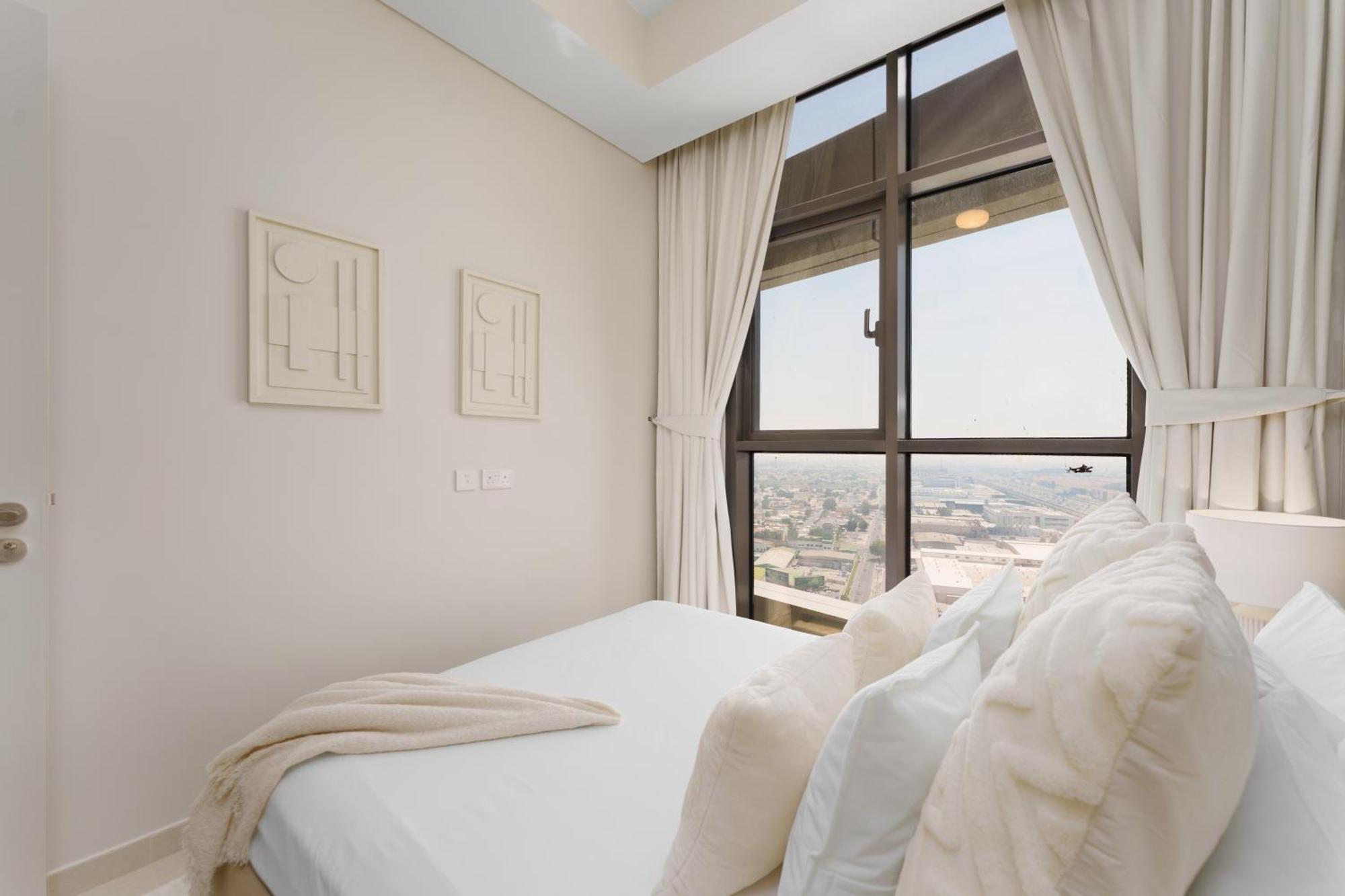 Maison Privee - Chic Retreat In Prime Location Dubai
