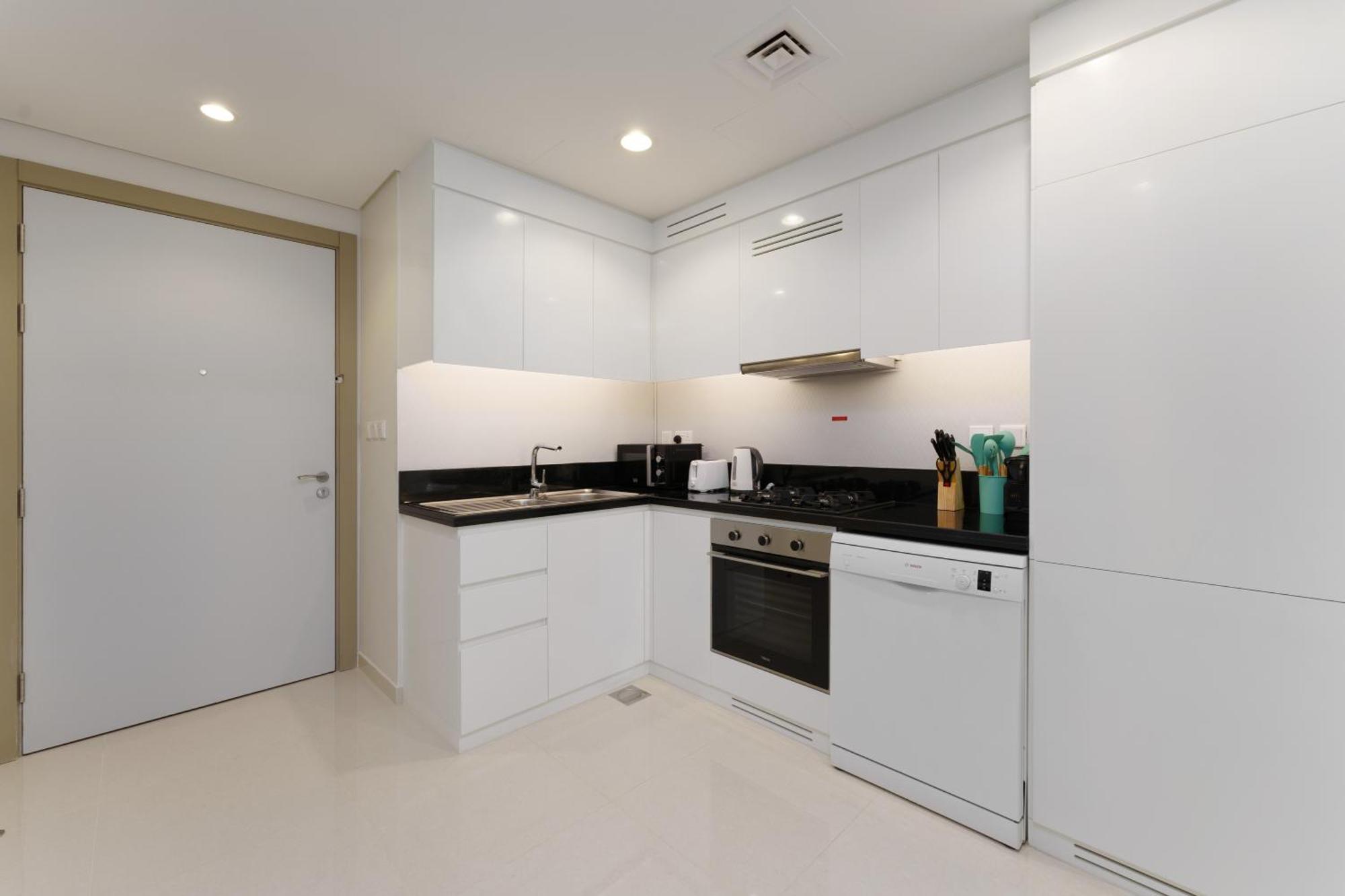 Maison Privee - Chic Retreat In Prime Location Apartment