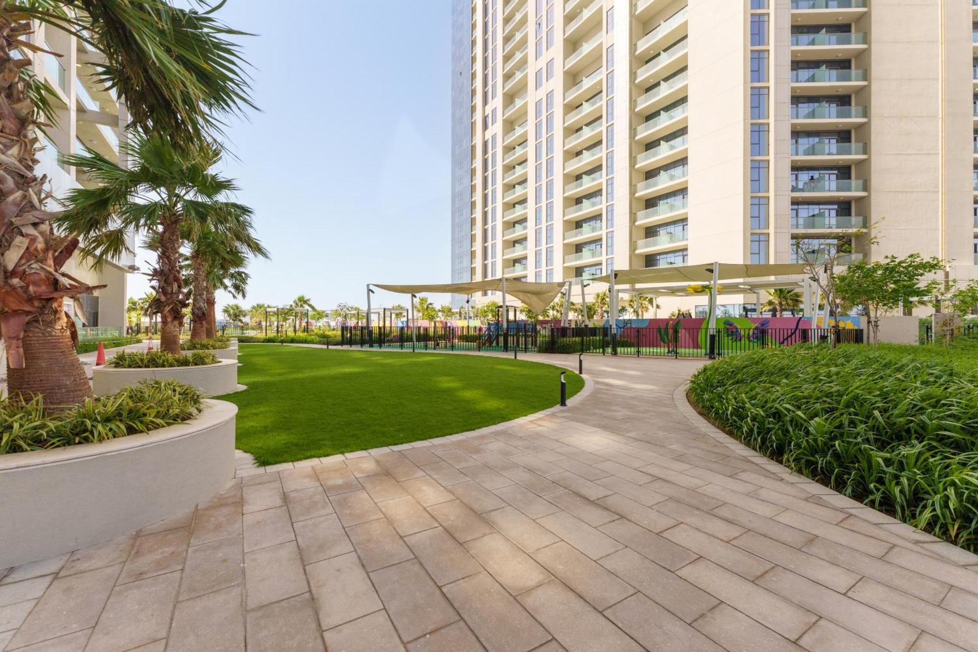 Maison Privee - Chic Retreat In Prime Location *